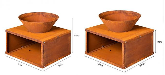 屋外の庭の丸太の貯蔵を用いる現代錆ついたCortenの鋼鉄火ボール