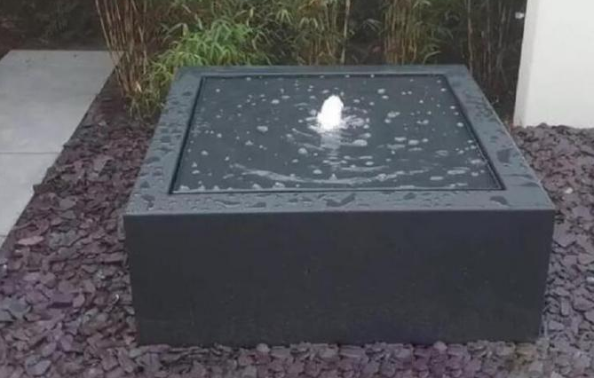 黒い表面のプールの噴水の庭のための屋外の炭素鋼水特徴