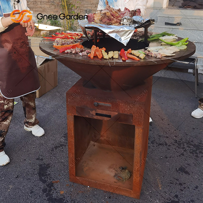 屋外の調理BBQのグリルの頑丈で旧式な火ピットのCortenの金属のバーベキュー