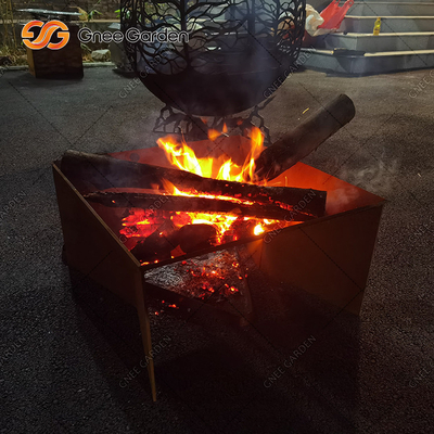 木製の非常に熱いCortenの鋼鉄金属の庭の火ピット及びBBQ