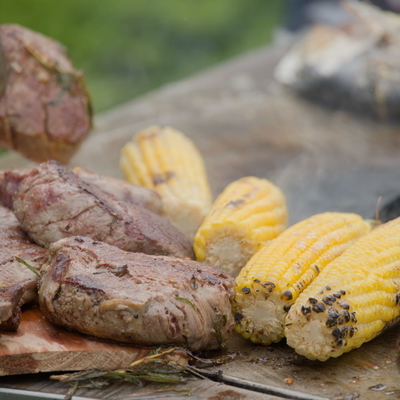 キャンプのピクニックのために燃えるCortenの鋼鉄屋外の火ピットの鋼鉄BBQのグリル