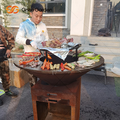 家族の友人BBQの鋼鉄屋外の錆のCortenの鋼鉄グリルのBraseroのバーベキューのグリル