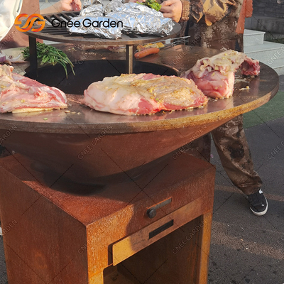 CortenのBBQのグリルの錆のコーティングが付いている鋼鉄屋外の調理のグリルの火ピットは外で食べる