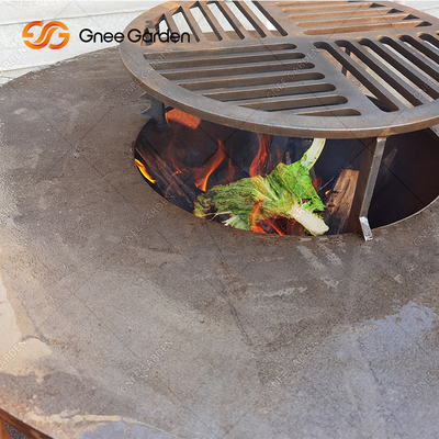 錆ついた色屋外BBQは円形Dia 100cmの調理の版を持つ木炭喫煙者を焼く