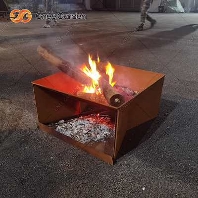 裏庭のキャンプのためのCortenの鋼鉄Firepitを燃やす庭木