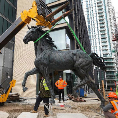 巨大な青銅色の装飾的な屋外の金属の馬の彫刻TUVの標準
