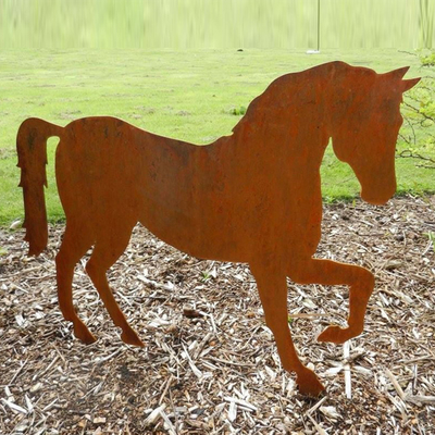 カスタマイズされたサイズの屋外の金属の馬は鋼鉄を風化させることを彫る