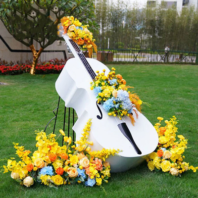 屋外の庭の芝生の装飾のための鉄のチェロの楽器の彫刻