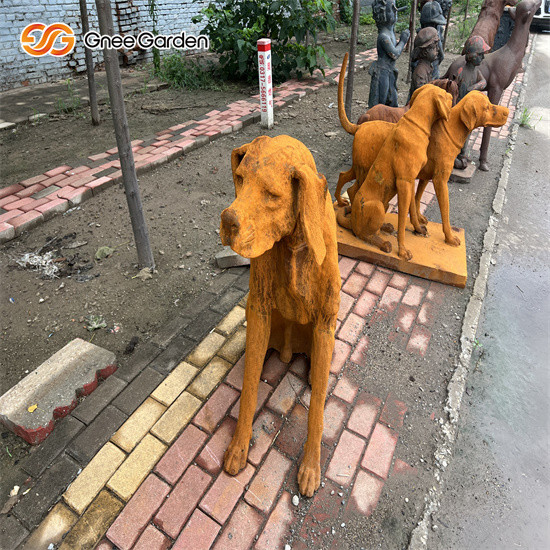 Cortenの鋼鉄動物の彫刻