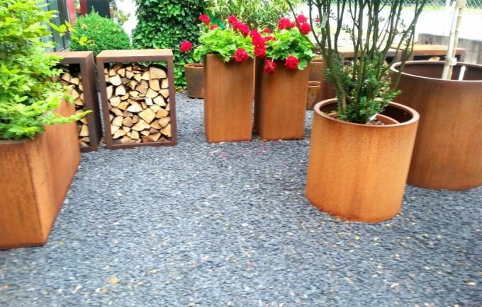 家の装飾のための贅沢な屋内高い金のつぼの金属の花つぼの大きいステンレス鋼の植木鉢及びプランター