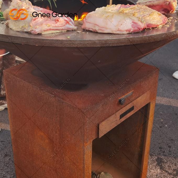 木製の非常に熱いCorten鋼鉄屋外BBQのテーブル・ファイア ピットのバーベキューのグリルの木炭Bbqの働きスタッフ