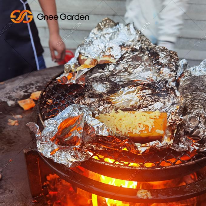 屋外の調理はBBQのグリルの錆のコーティングが付いている鋼鉄火ピットが外で食べるCortenを焼く