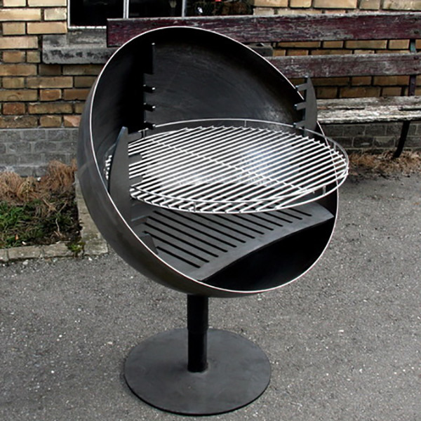 屋外の調理は屋外の大きいCortenの鋼鉄火ピットの火ボールBBQのグリルを焼く
