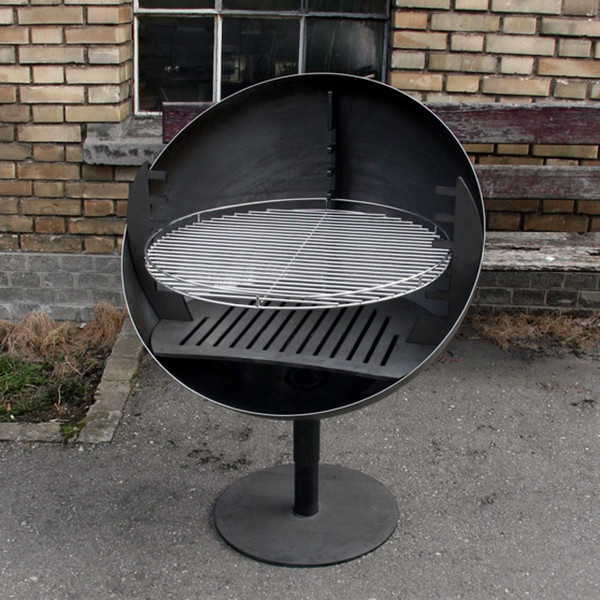 屋外の調理は屋外の大きいCortenの鋼鉄火ピットの火ボールBBQのグリルを焼く
