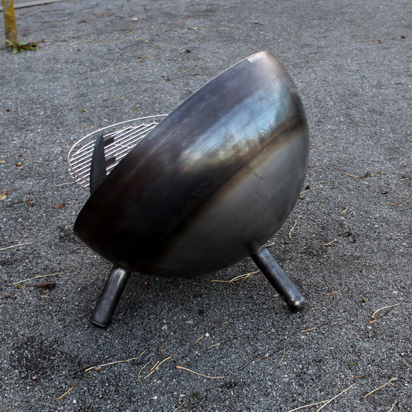 屋外の調理はCortenの金属屋外Bbqの火ピットのバーベキューのグリルの木炭Corten鋼鉄Bbqを燃やす木を焼く