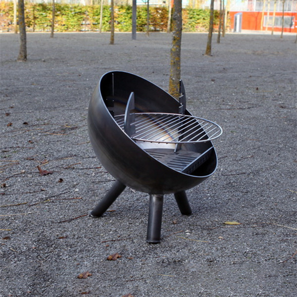 屋外の調理はCortenの金属屋外Bbqの火ピットのバーベキューのグリルの木炭Corten鋼鉄Bbqを燃やす木を焼く