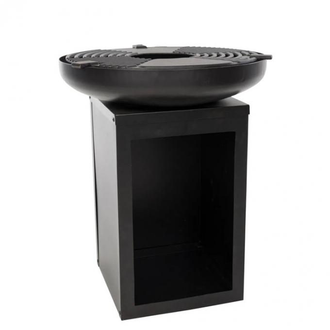 屋外の携帯用黒く小さいバーベキューのストーブの木炭BBQのグリルのテラス キャンプBBQは焼く
